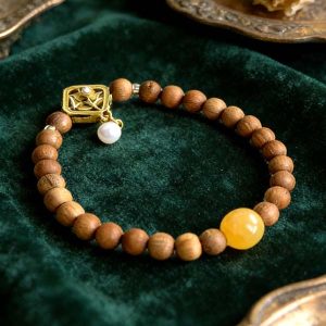 210黄玉髓玫瑰花窗-女款_WH D190 Lively Wood – Elegant Bracelet