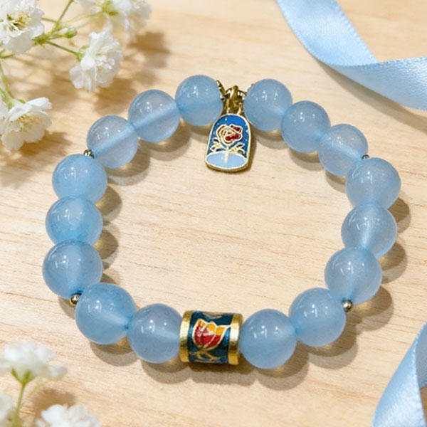 D20 Beaded Bracelet: Beautiful & Elegant