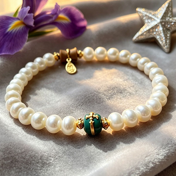 D260 Moonlit Mountain Mist Bracelet