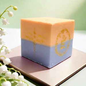 T22 Square large candle